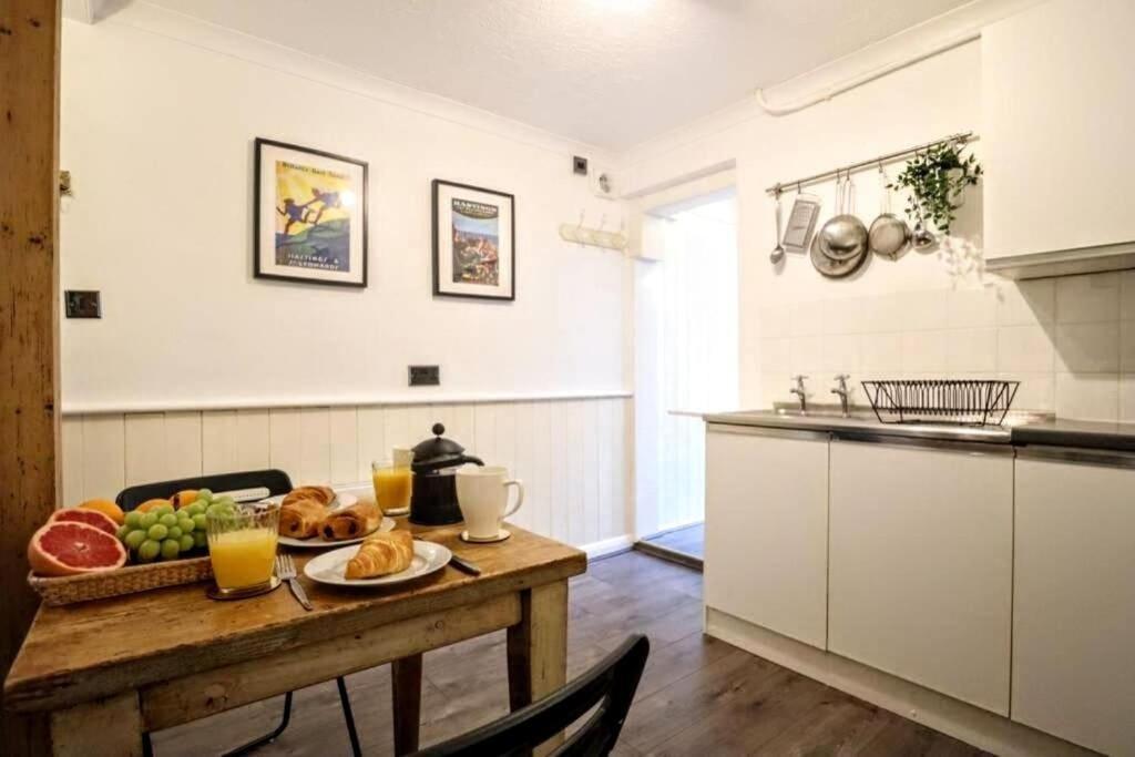 Cute Cottage 4 Mins From Cafes Station And Sea St Leonards-on-Sea Zewnętrze zdjęcie